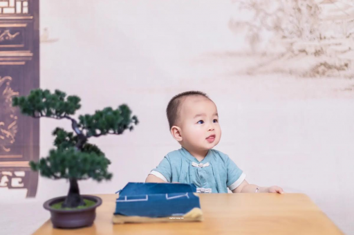 临猗宝宝总是抠鼻子 临猗宝宝总是抠鼻子